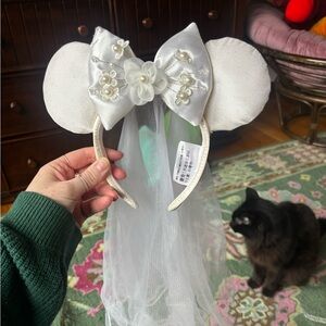 NWOT Disney Bridal Mouse Ears